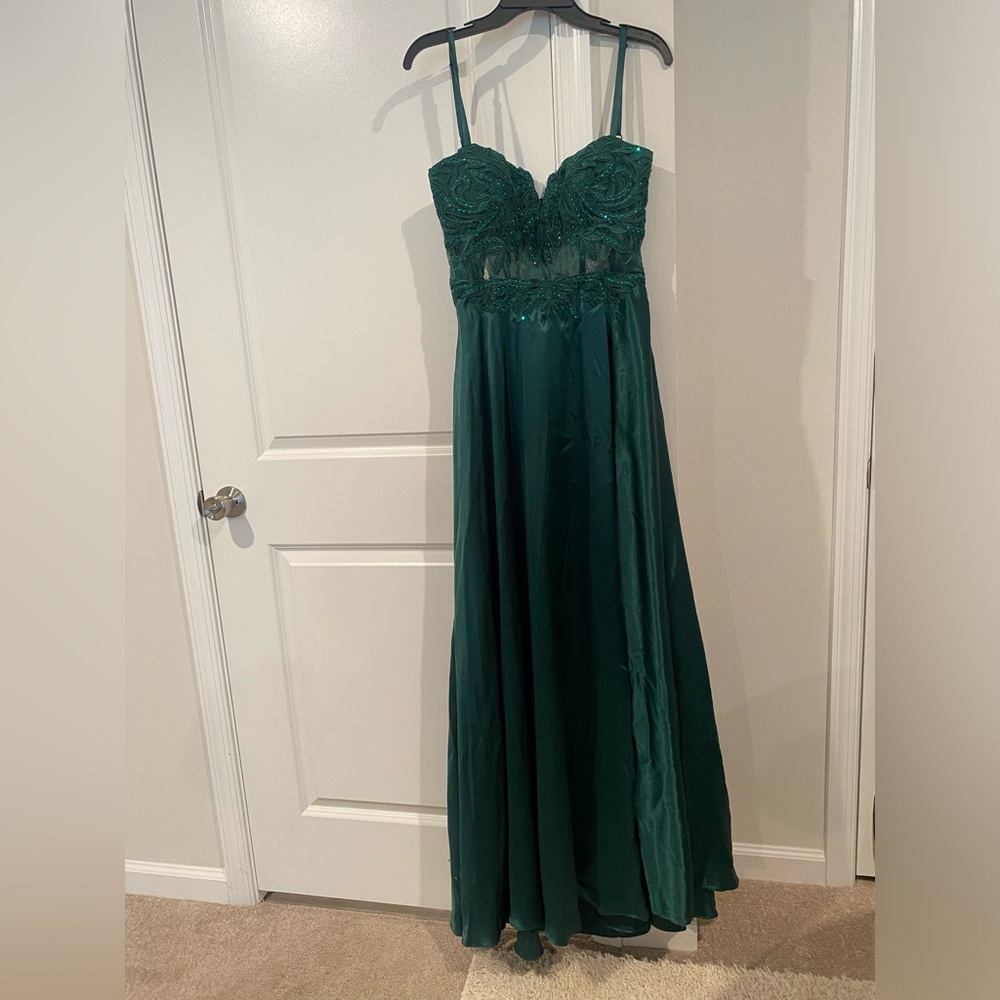 USED Blondie Nights Juniors Lace Corset Gown